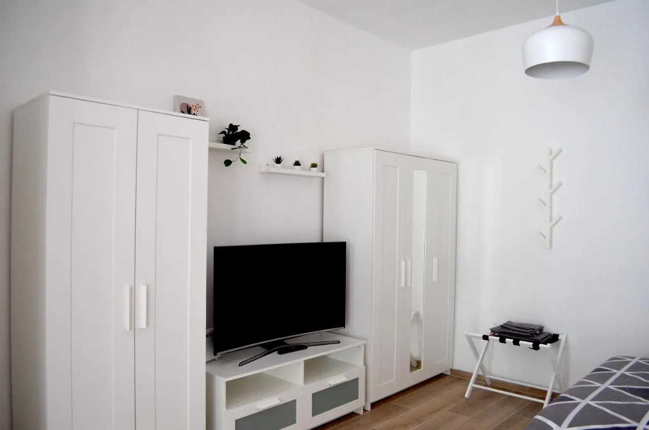 Bed&Coffee Milano Apartment